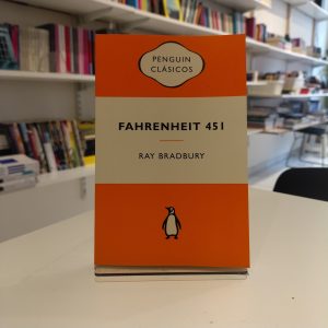 Farenheit 451. Ray Bradbury
